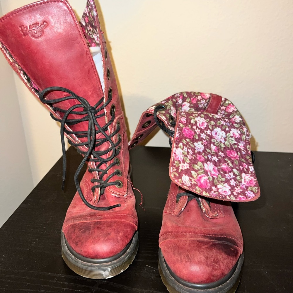 Dr Martens Red Triumph 1914 Boots Floral Lining 12 Eye Size 6